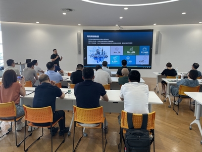 常州新能源產(chǎn)教聯(lián)合體“新能智造”企業(yè)家沙龍走進(jìn)青島海克斯康